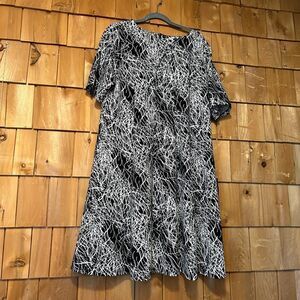 Avenue A-Line Keyhole Cut Out Dress size 18/20